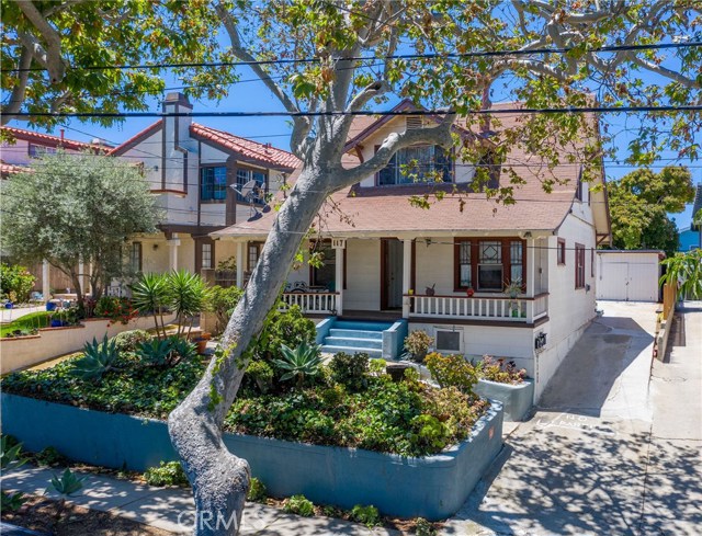 117 Helberta Avenue, Redondo Beach, California 90277, 4 Bedrooms Bedrooms, ,4 BathroomsBathrooms,Residential,Sold,Helberta,SB20097493