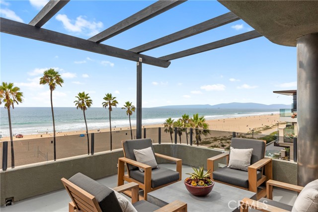 1149 The Strand, Manhattan Beach, California 90266, 2 Bedrooms Bedrooms, ,2 BathroomsBathrooms,Residential,Sold,The Strand,SB21181582