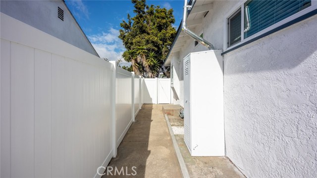 2614 Alvord Lane, Redondo Beach, California 90278, 3 Bedrooms Bedrooms, ,2 BathroomsBathrooms,Residential,Sold,Alvord,PV21014455
