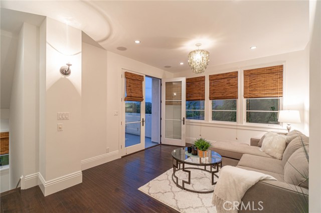 1111 8th Street, Hermosa Beach, California 90254, 4 Bedrooms Bedrooms, ,3 BathroomsBathrooms,Residential,Sold,8th,SB20223282