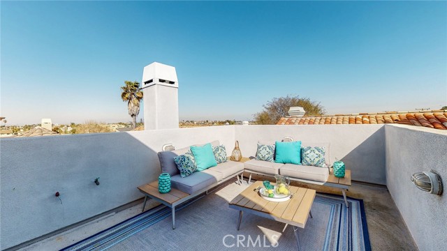 1905 Speyer Lane, Redondo Beach, California 90278, 4 Bedrooms Bedrooms, ,4 BathroomsBathrooms,Residential,Sold,Speyer,WS21040158