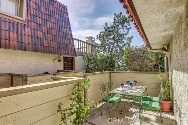 Enclosed patio off of kitchen