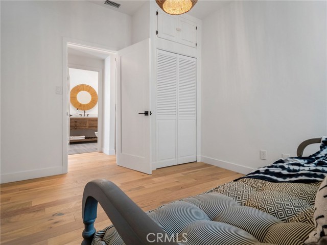 1131 19th Street, Hermosa Beach, California 90254, 2 Bedrooms Bedrooms, ,1 BathroomBathrooms,Residential,Sold,19th,SB20249422
