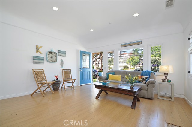 511 Guadalupe Avenue, Redondo Beach, California 90277, 3 Bedrooms Bedrooms, ,1 BathroomBathrooms,Residential,Sold,Guadalupe,PV18201665