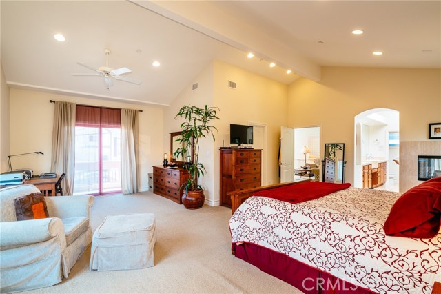 1917 Perry Avenue, Redondo Beach, California 90278, 4 Bedrooms Bedrooms, ,2 BathroomsBathrooms,Residential,Sold,Perry,SB17143965