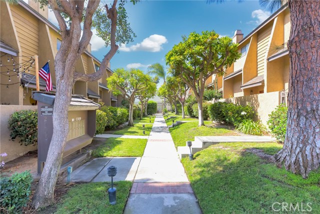 2304 Mathews Avenue, Redondo Beach, California 90278, 2 Bedrooms Bedrooms, ,1 BathroomBathrooms,Residential,Sold,Mathews,TR20131793