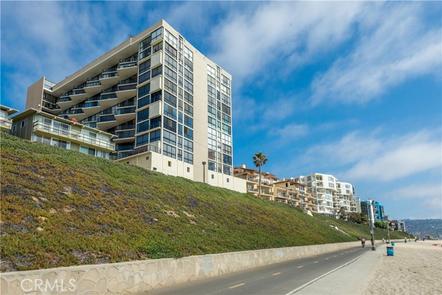 531 Esplanade, Redondo Beach, California 90277, 2 Bedrooms Bedrooms, ,2 BathroomsBathrooms,Residential,Sold,Esplanade,SB19240395