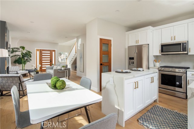 308 Francisca Avenue, Redondo Beach, California 90277, 4 Bedrooms Bedrooms, ,3 BathroomsBathrooms,Residential,Sold,Francisca,SB19268645