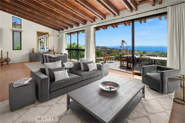 1320 Via Romero, Palos Verdes Estates, California 90274, 4 Bedrooms Bedrooms, ,5 BathroomsBathrooms,Residential,Sold,Via Romero,PV19219174