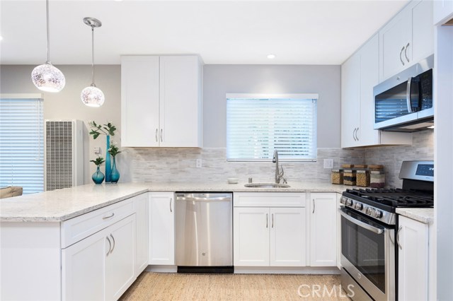 1313 Clark Lane, Redondo Beach, California 90278, 2 Bedrooms Bedrooms, ,1 BathroomBathrooms,Residential,Sold,Clark,OC17272938
