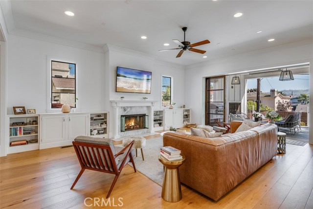 740 Avenue C, Redondo Beach, California 90277, 5 Bedrooms Bedrooms, ,5 BathroomsBathrooms,Residential,Sold,Avenue C,PV20082727
