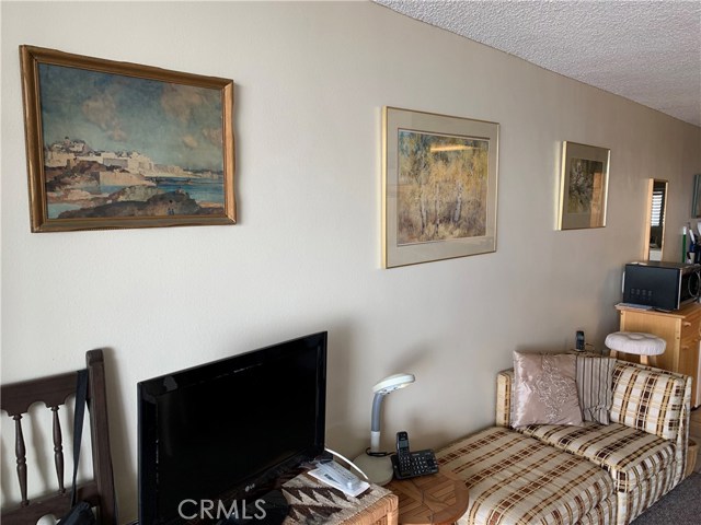 615 Esplanade, Redondo Beach, California 90277, 1 Bedroom Bedrooms, ,1 BathroomBathrooms,Residential,Sold,Esplanade,SB19047660