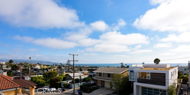 1260 Bonnie Brae Street, Hermosa Beach, California 90254, 4 Bedrooms Bedrooms, ,1 BathroomBathrooms,Residential,Sold,Bonnie Brae,SB17156766