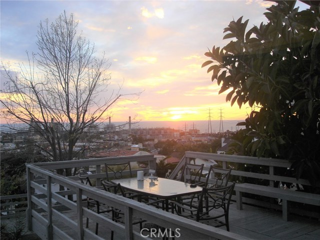 805 Paulina Avenue, Redondo Beach, California 90277, 5 Bedrooms Bedrooms, ,2 BathroomsBathrooms,Residential,Sold,Paulina,SB17203932