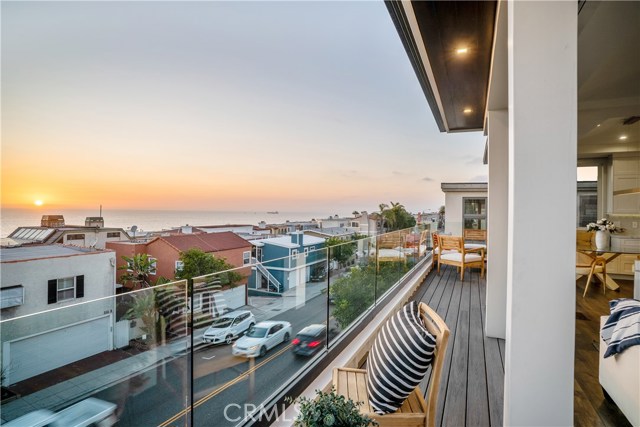 301 20th Street, Manhattan Beach, California 90266, 4 Bedrooms Bedrooms, ,5 BathroomsBathrooms,Residential,Sold,20th,SB19211056