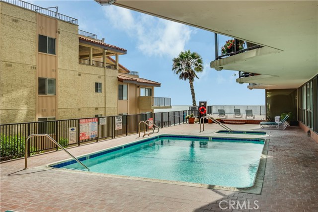 531 Esplanade, Redondo Beach, California 90277, 2 Bedrooms Bedrooms, ,2 BathroomsBathrooms,Residential,Sold,Esplanade,SB17088461