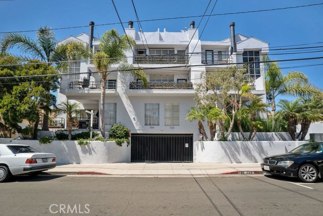 713 3RD, Hermosa Beach, California 90254, 2 Bedrooms Bedrooms, ,2 BathroomsBathrooms,Residential,Sold,3RD,SB19255262