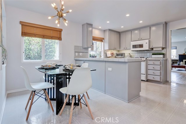 838 16th Street, Hermosa Beach, California 90254, 3 Bedrooms Bedrooms, ,1 BathroomBathrooms,Residential,Sold,16th,SB19108845
