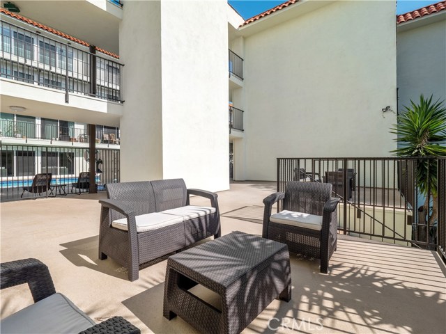 1720 Ardmore Avenue, Hermosa Beach, California 90254, 1 Bedroom Bedrooms, ,1 BathroomBathrooms,Residential,Sold,Ardmore,SB20071504