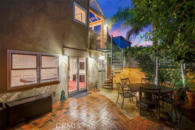 521 13th Street, Manhattan Beach, California 90266, 3 Bedrooms Bedrooms, ,1 BathroomBathrooms,Residential,Sold,13th,PW19054857