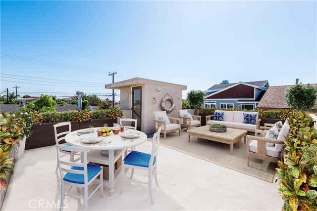 222 Prospect Avenue, Redondo Beach, California 90277, 3 Bedrooms Bedrooms, ,3 BathroomsBathrooms,Residential,Sold,Prospect,SB18229274