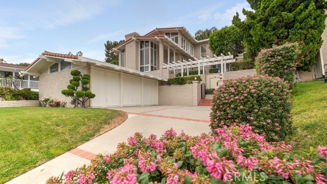 2524 Via Sanchez, Palos Verdes Estates, California 90274, 4 Bedrooms Bedrooms, ,3 BathroomsBathrooms,Residential,Sold,Via Sanchez,PV17121666