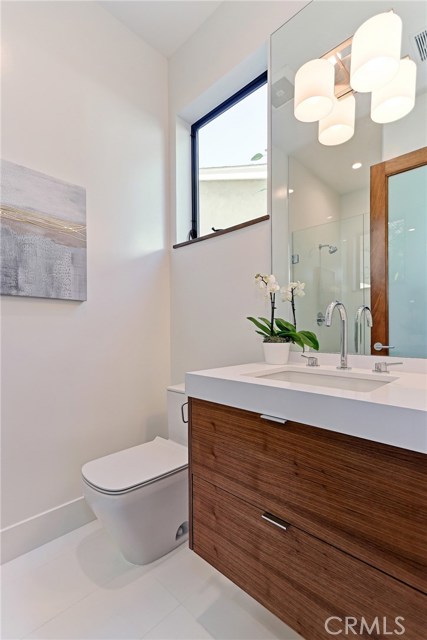 1154 6th Street, Hermosa Beach, California 90254, 4 Bedrooms Bedrooms, ,5 BathroomsBathrooms,Residential,Sold,6th,SB19225837