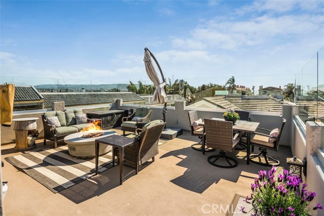 513 Juanita Avenue, Redondo Beach, California 90277, 3 Bedrooms Bedrooms, ,3 BathroomsBathrooms,Residential,Sold,Juanita,SB17071285