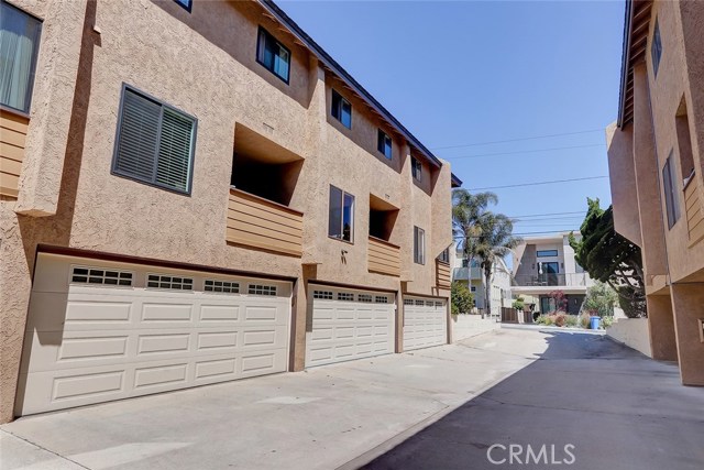 2304 Mathews Avenue, Redondo Beach, California 90278, 2 Bedrooms Bedrooms, ,1 BathroomBathrooms,Residential,Sold,Mathews,SB20078612