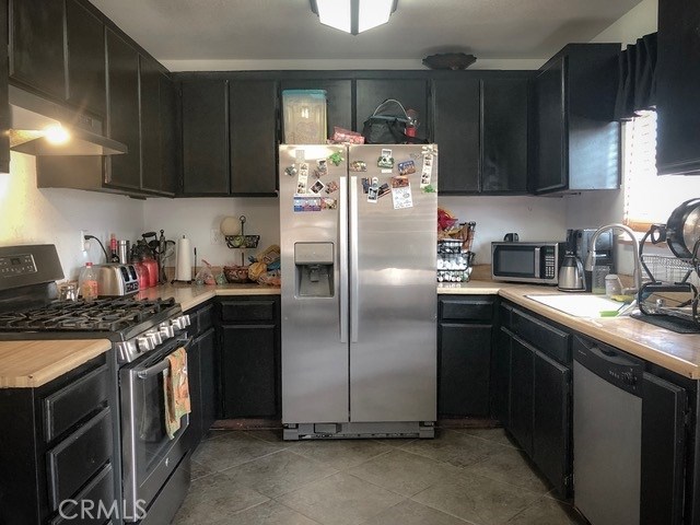 19081 Rocksprings Road,Hesperia,CA 92345, USA