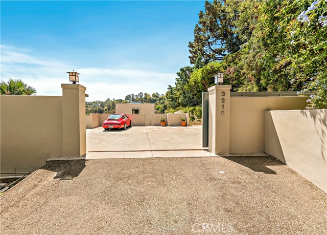 3 Bed Home for Sale in Los Angeles, California