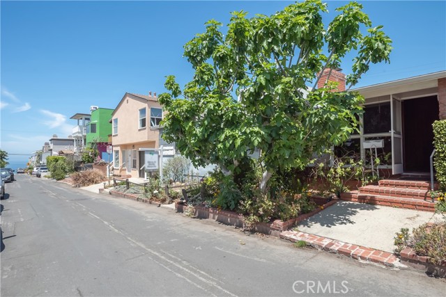 461 28th Street, Manhattan Beach, California 90266, 3 Bedrooms Bedrooms, ,2 BathroomsBathrooms,Residential,Sold,28th,SB21112452