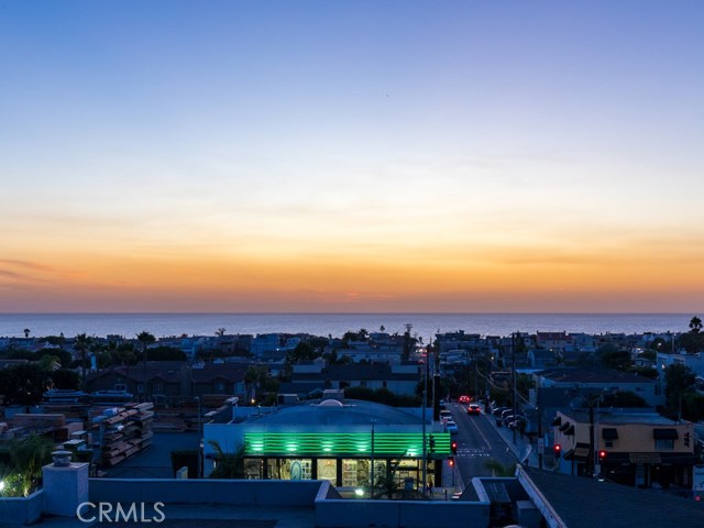 842 8th Street, Hermosa Beach, California 90254, 4 Bedrooms Bedrooms, ,2 BathroomsBathrooms,Residential,Sold,8th,SB19252569