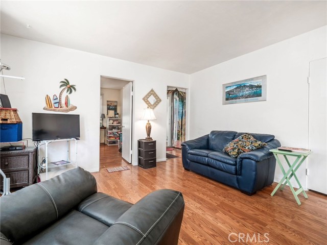 117 Helberta Avenue, Redondo Beach, California 90277, 4 Bedrooms Bedrooms, ,4 BathroomsBathrooms,Residential,Sold,Helberta,SB20097493