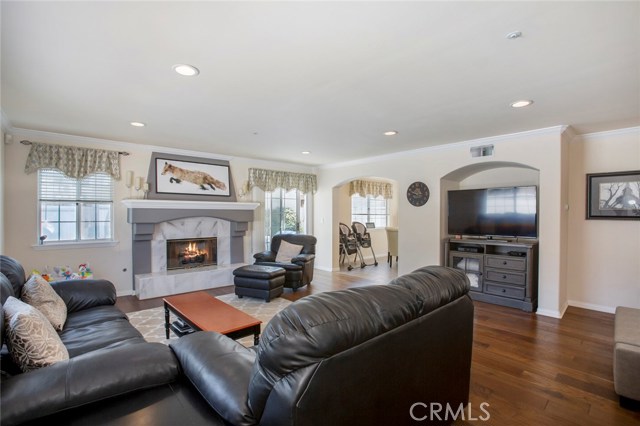2010 Perry Avenue, Redondo Beach, California 90278, 4 Bedrooms Bedrooms, ,2 BathroomsBathrooms,Residential,Sold,Perry,SB20136139