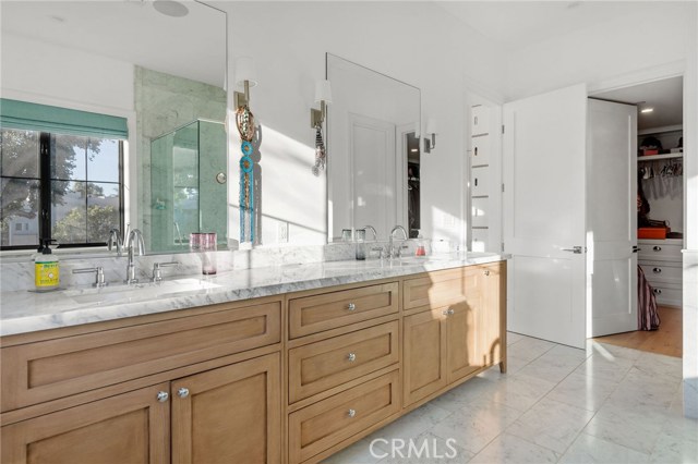 1405 Oak Avenue, Manhattan Beach, California 90266, 4 Bedrooms Bedrooms, ,4 BathroomsBathrooms,Residential,Sold,Oak,SB20231748