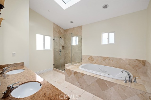531 Prospect Avenue, Redondo Beach, California 90277, 4 Bedrooms Bedrooms, ,3 BathroomsBathrooms,Residential,Sold,Prospect,SB20117402
