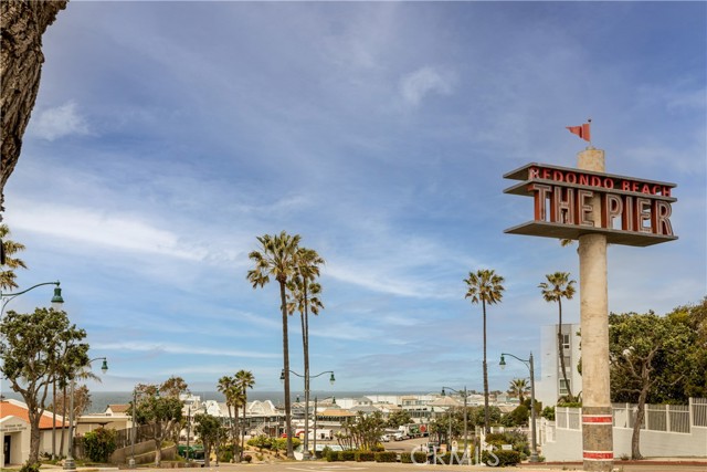 305 Broadway, Redondo Beach, California 90277, 3 Bedrooms Bedrooms, ,2 BathroomsBathrooms,Residential,Sold,Broadway,OC21094038