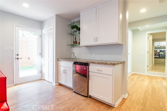 706 Serpentine Street, Redondo Beach, California 90277, 4 Bedrooms Bedrooms, ,2 BathroomsBathrooms,Residential,Sold,Serpentine,SB21039323