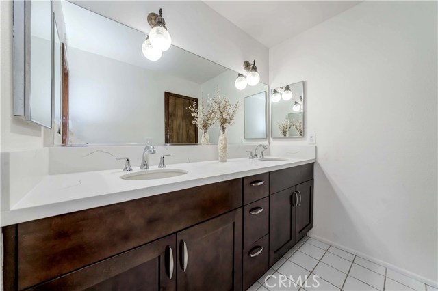 1720 Harriman Lane, Redondo Beach, California 90278, 4 Bedrooms Bedrooms, ,2 BathroomsBathrooms,Residential,Sold,Harriman,SB20111040