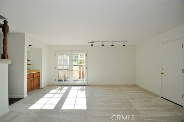 2404 Huntington Lane, Redondo Beach, California 90278, 3 Bedrooms Bedrooms, ,2 BathroomsBathrooms,Residential,Sold,Huntington Lane,SB18166287