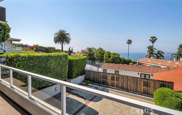 969 Via Del Monte, Palos Verdes Estates, California 90274, 4 Bedrooms Bedrooms, ,2 BathroomsBathrooms,Residential,Sold,Via Del Monte,PV21111150