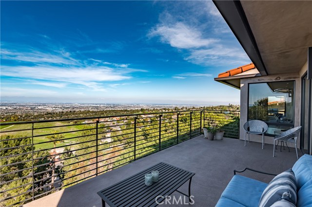 6061 Woodfern Drive, Rancho Palos Verdes, California 90275, 6 Bedrooms Bedrooms, ,4 BathroomsBathrooms,Residential,Sold,Woodfern,SB19042575