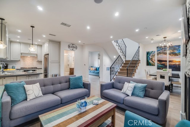 18228 Grevillea Avenue, Redondo Beach, California 90278, 4 Bedrooms Bedrooms, ,2 BathroomsBathrooms,Residential,Sold,Grevillea,SB20254175