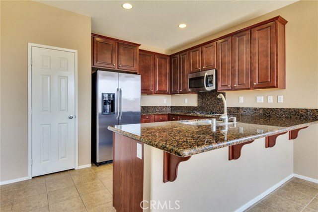 Large Pantry & Granite Counter Tops