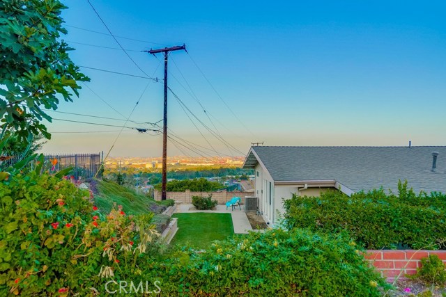 2143 Velez Drive, Rancho Palos Verdes, California 90275, 3 Bedrooms Bedrooms, ,2 BathroomsBathrooms,Residential,Sold,Velez,SB20181940