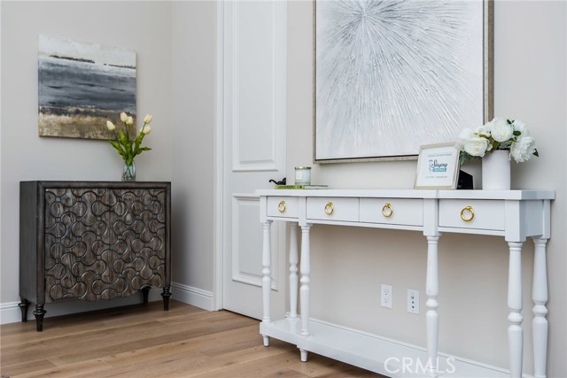 105 Juanita Avenue, Redondo Beach, California 90277, 4 Bedrooms Bedrooms, ,3 BathroomsBathrooms,Residential,Sold,Juanita,SB17254045