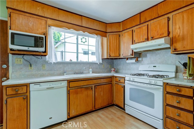 2609 184th Street, Redondo Beach, California 90278, 3 Bedrooms Bedrooms, ,2 BathroomsBathrooms,Residential,Sold,184th,SB20121348