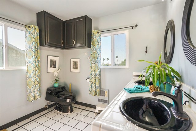 528 Garnet Street, Redondo Beach, California 90277, 4 Bedrooms Bedrooms, ,1 BathroomBathrooms,Residential,Sold,Garnet,PV19254861