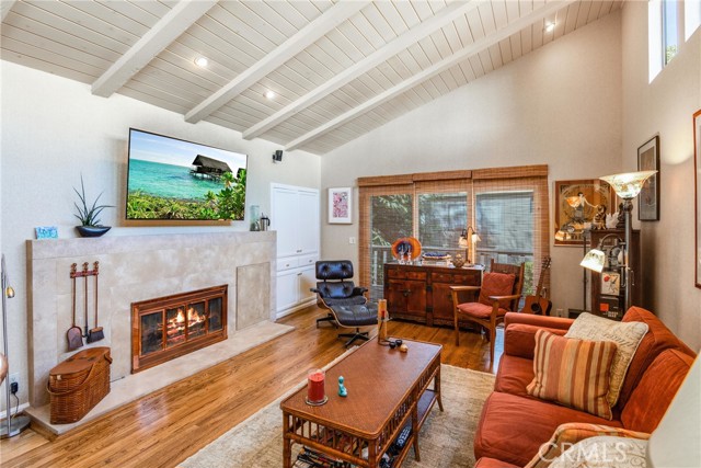 2217 Valley Drive, Manhattan Beach, California 90266, 4 Bedrooms Bedrooms, ,2 BathroomsBathrooms,Residential,Sold,Valley,SB21051487